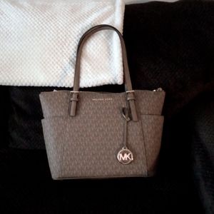 Brand new Michael Kors purse